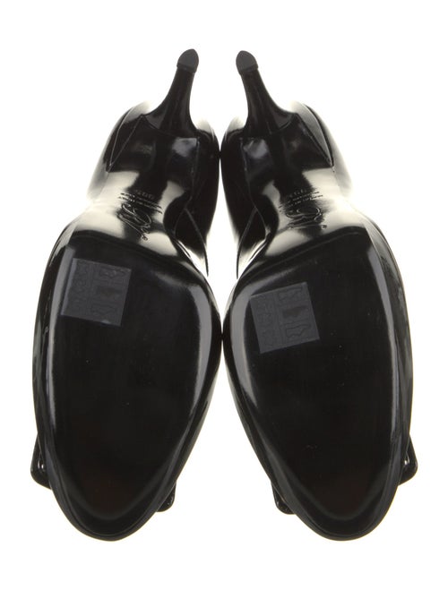 Roger Vivier Patent Leather Pumps