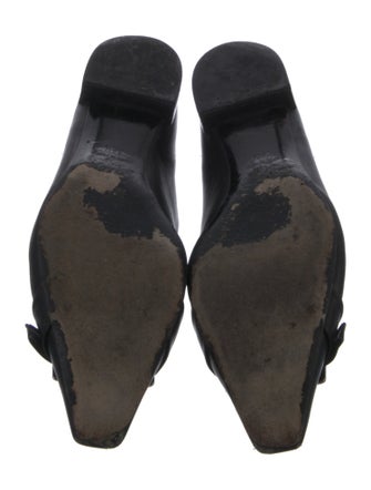 Roger Vivier Leather Flats