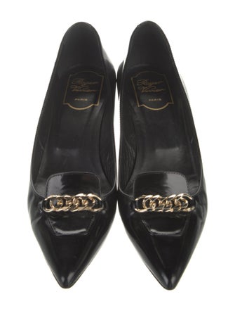 Roger Vivier Leather Chain-Link Accents Pumps