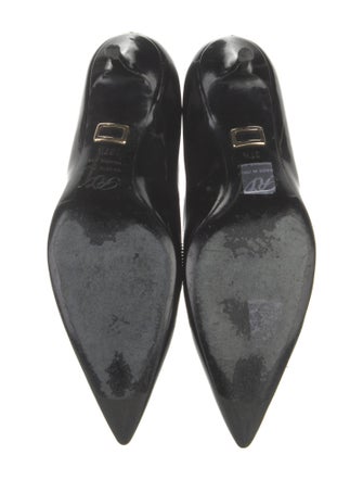 Roger Vivier Leather Chain-Link Accents Pumps