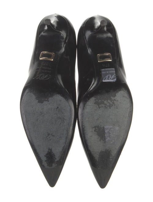 Roger Vivier Leather Chain-Link Accents Pumps