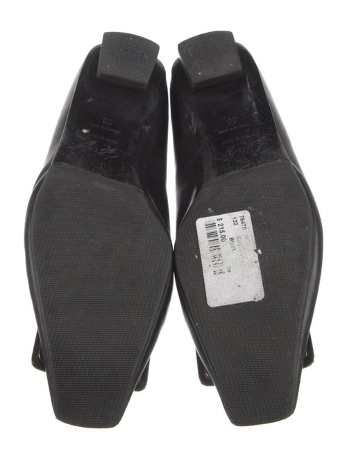 Roger Vivier Leather Flats