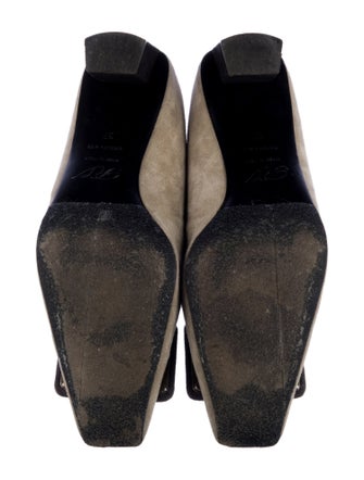 Roger Vivier Suede Pumps