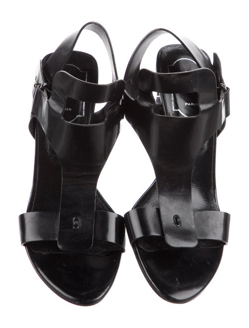 Roger Vivier Patent Leather T-Strap Sandals