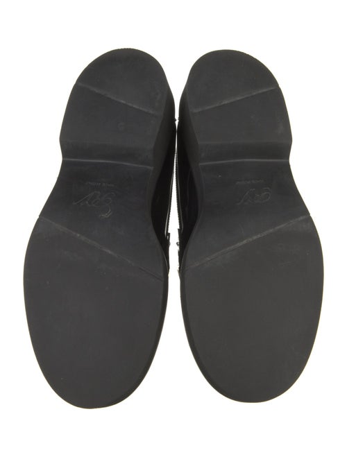 Roger Vivier Leather Crystal Embellishments Loafers