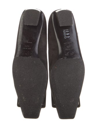 Roger Vivier Suede Flats