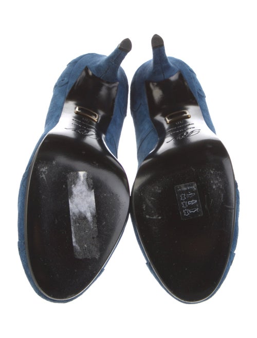 Roger Vivier Suede Pumps