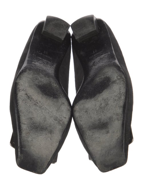 Roger Vivier Suede Flats