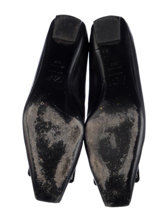 Roger Vivier Leather Flats