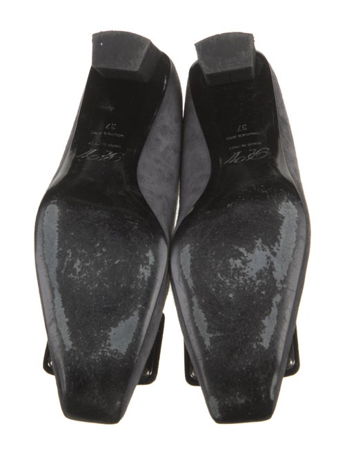 Roger Vivier Suede Pumps