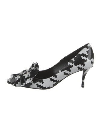 Roger Vivier Leather Houndstooth Print Pumps