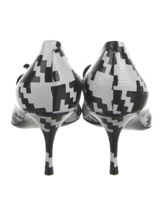 Roger Vivier Leather Houndstooth Print Pumps