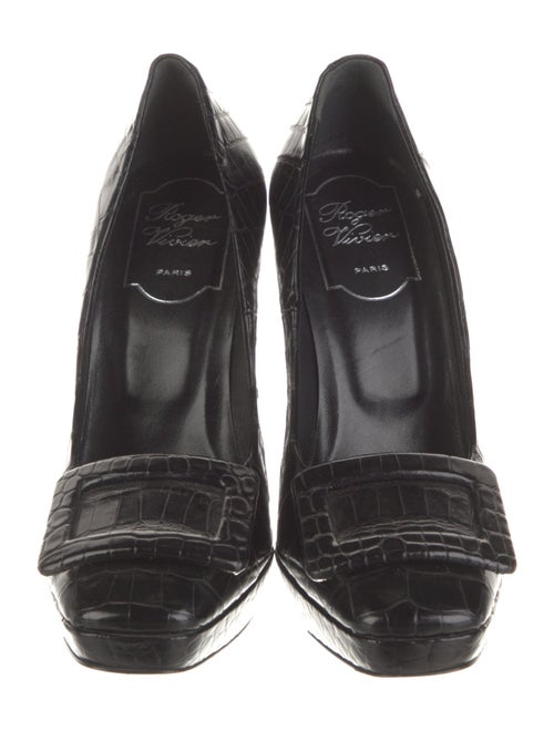 Roger Vivier Embossed Leather Pumps