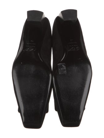Roger Vivier Suede Pumps