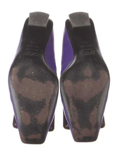 Roger Vivier Signature Logo Leather Mules