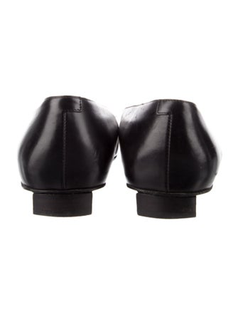 Roger Vivier Leather Flats