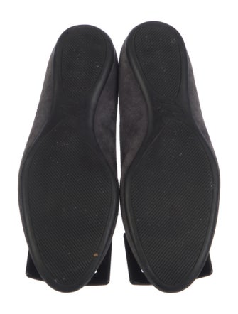 Roger Vivier Suede Flats