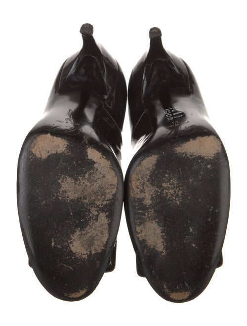 Roger Vivier Patent Leather Pumps