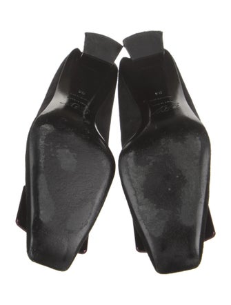 Roger Vivier Suede Pumps