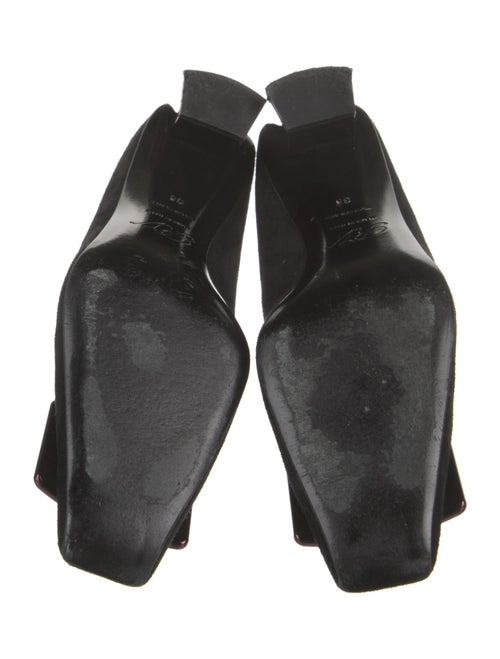 Roger Vivier Suede Pumps