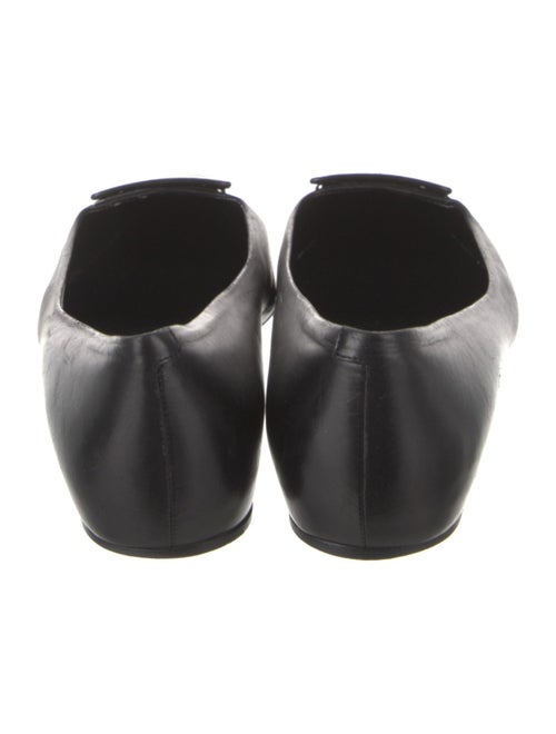 Roger Vivier Leather Flats