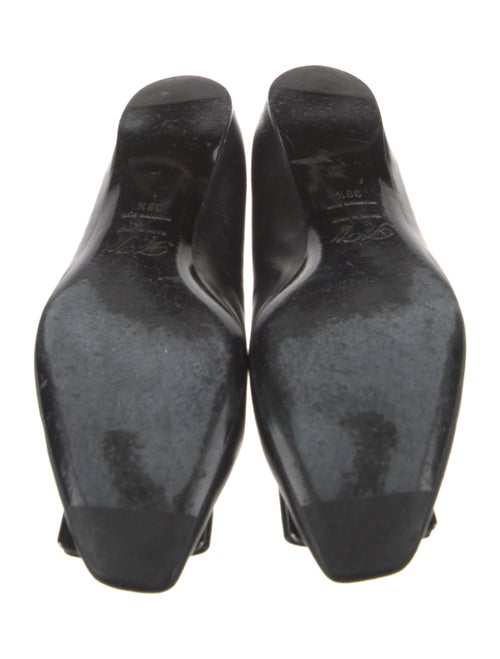Roger Vivier Leather Flats