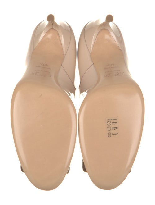 Roger Vivier Patent Leather Pumps