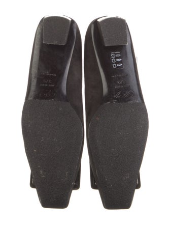 Roger Vivier Suede Flats