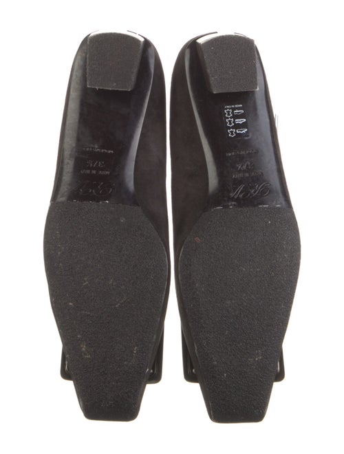 Roger Vivier Suede Flats