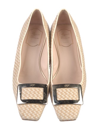 Roger Vivier Pumps