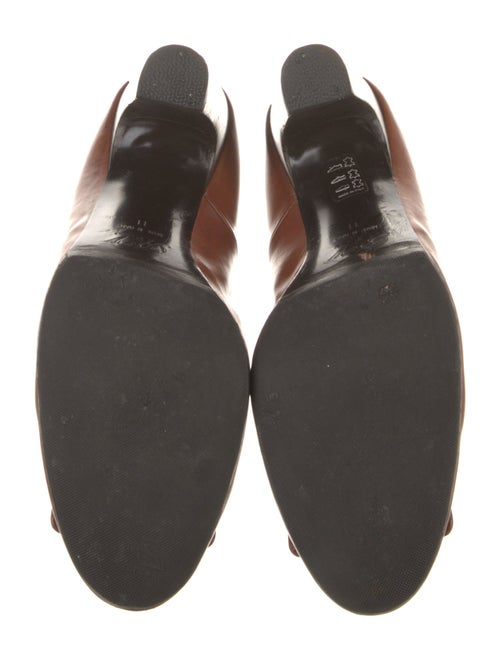 Roger Vivier Leather Pumps