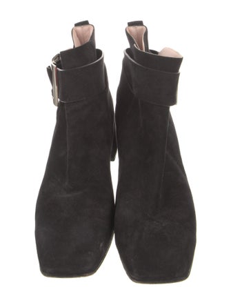 Roger Vivier Suede Pumps