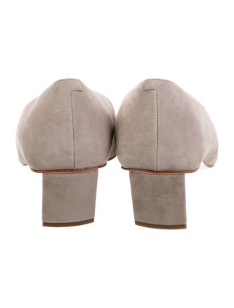 Roger Vivier Suede Pumps