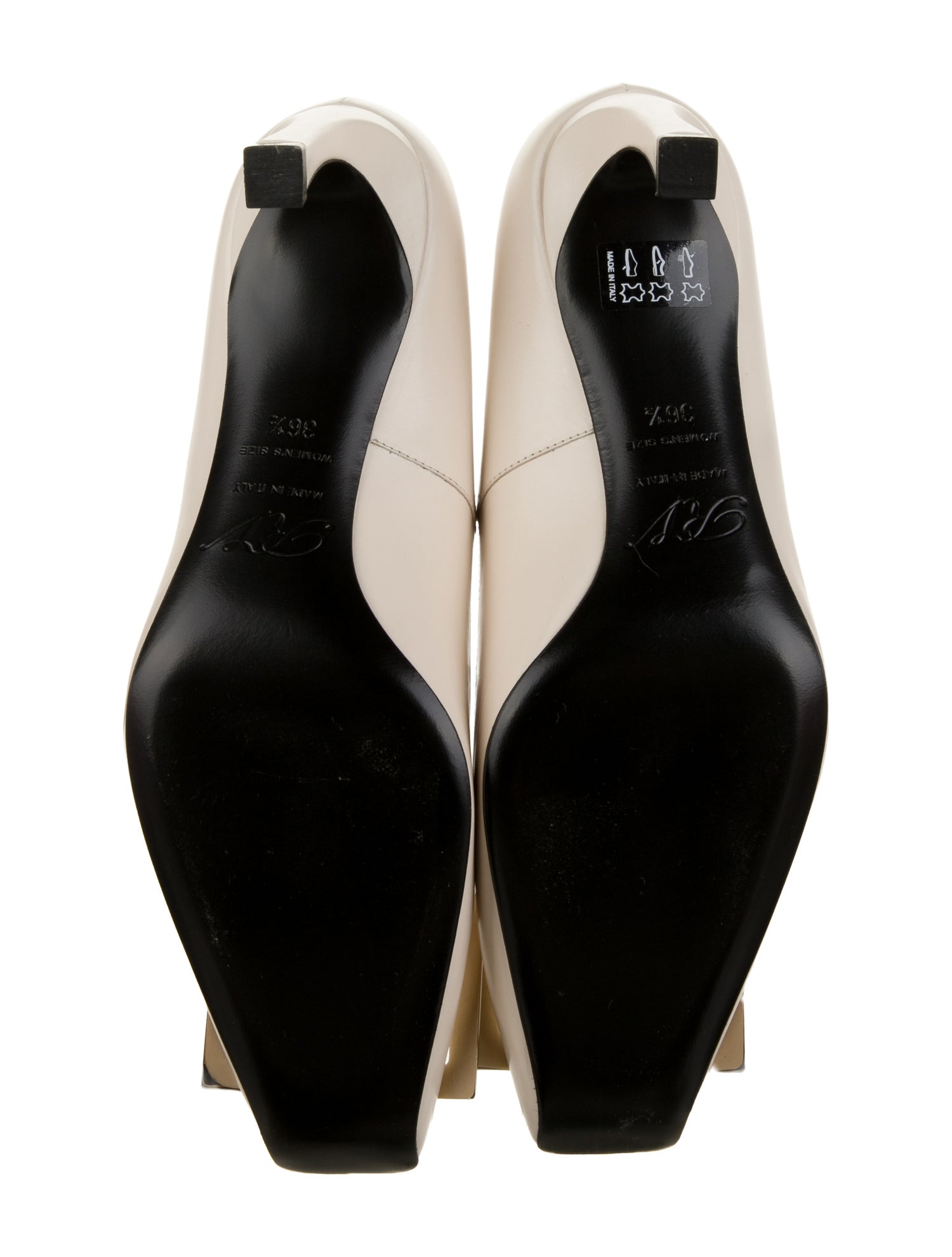 Roger Vivier Leather Pumps