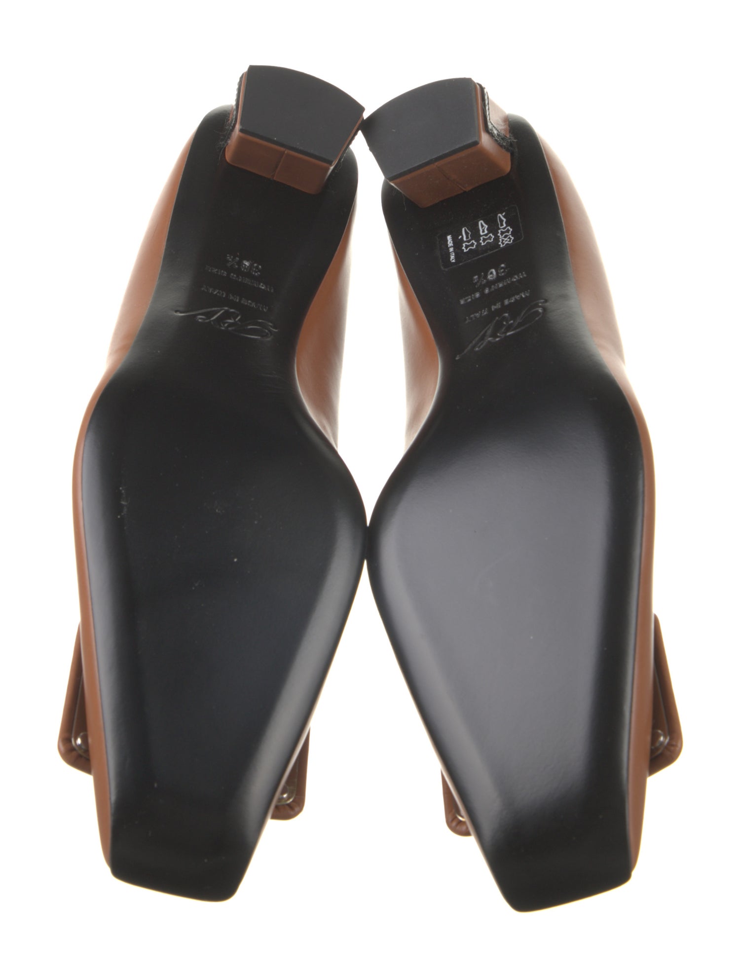 Roger Vivier Leather Pumps