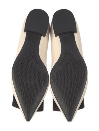 Roger Vivier Leather Ballet Flats