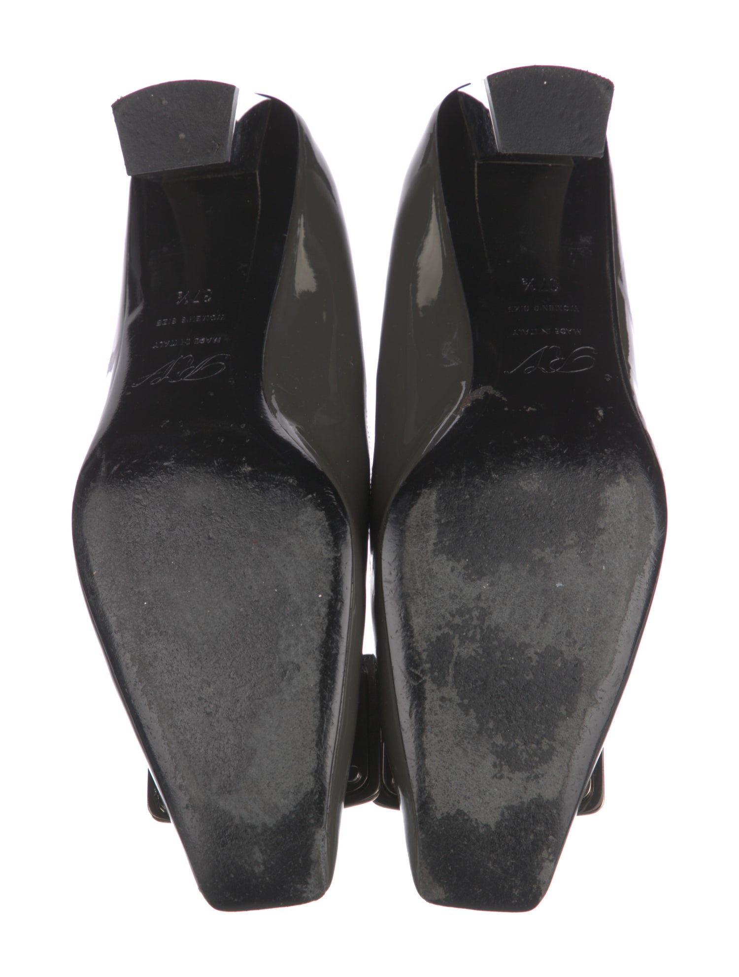 Roger Vivier Patent Leather Pumps