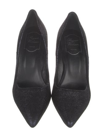 Roger Vivier Crystal Embellishments Pumps