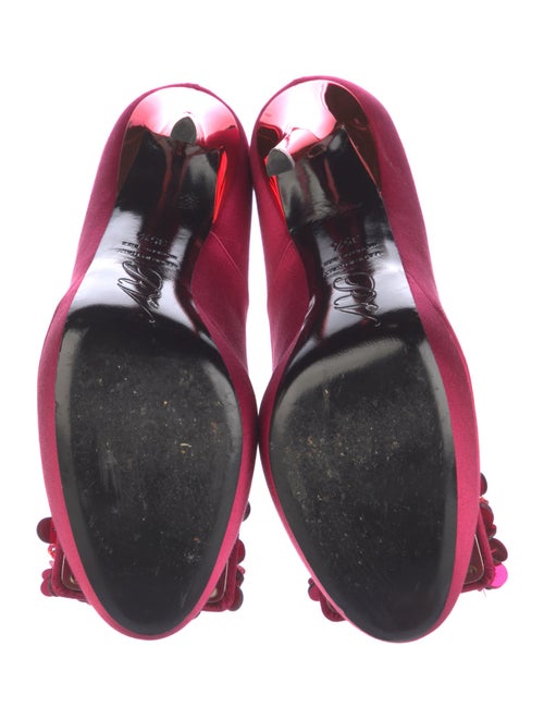 Roger Vivier Satin Sequin Embellishments Pumps