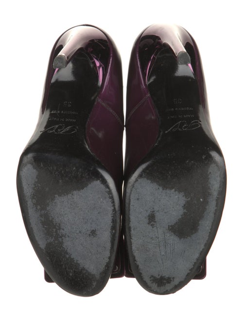Roger Vivier Patent Leather Pumps