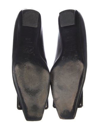 Roger Vivier Leather Flats
