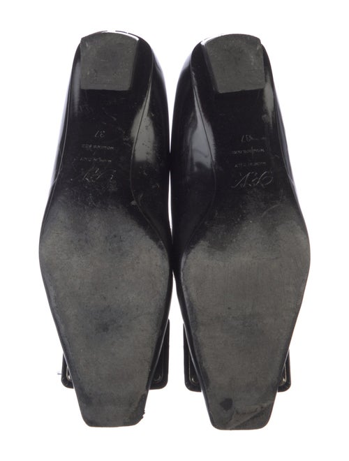 Roger Vivier Leather Flats