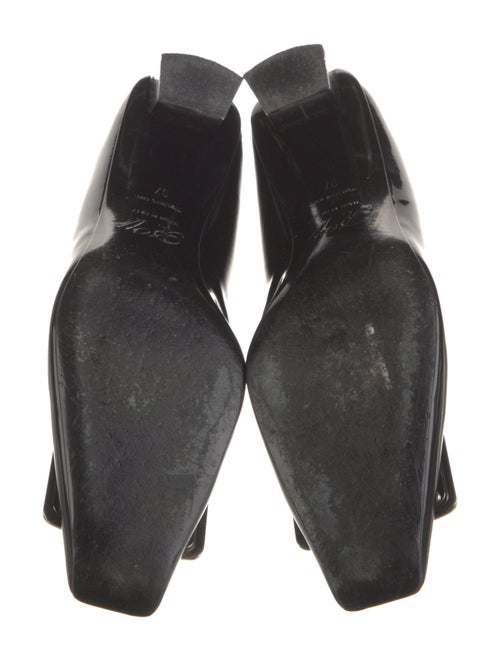 Roger Vivier Patent Leather Pumps
