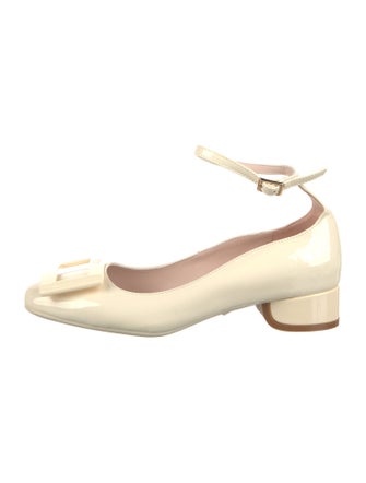 Roger Vivier Leather Flats