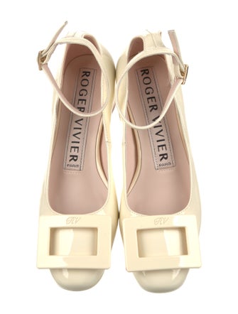 Roger Vivier Leather Flats