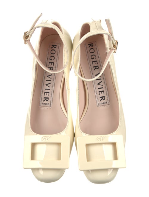 Roger Vivier Leather Flats