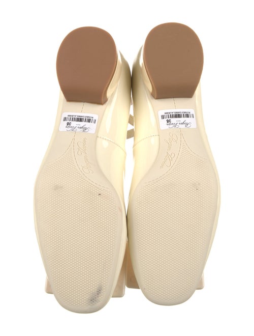 Roger Vivier Leather Flats