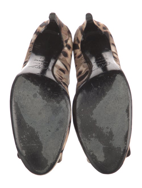 Roger Vivier Animal Print Pumps