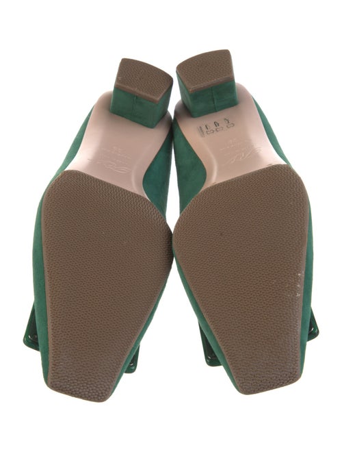 Roger Vivier Suede Pumps