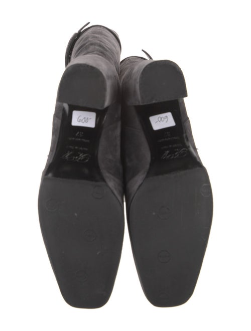 Roger Vivier Suede Boots